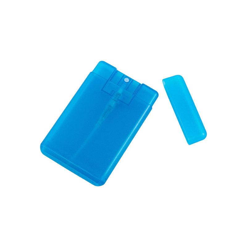 Sprayflaska i kortstil med dammlock Sprayflaska i kortstil med dammlock